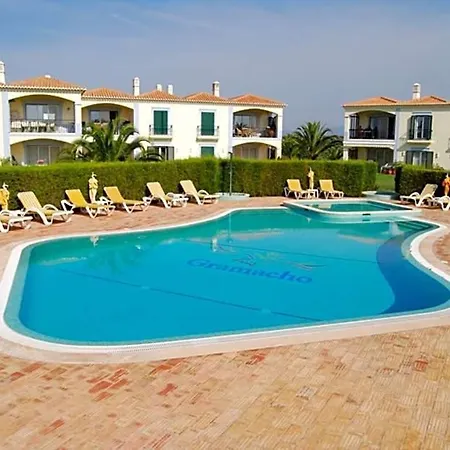 Apartment Carvoeiro Sleeps 4 Air Con Wifi